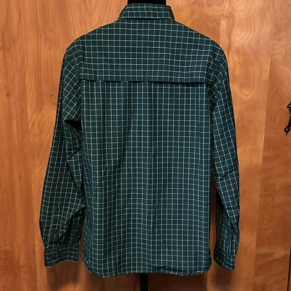 The North Face Medium Green White Button Down Dress Shirt
